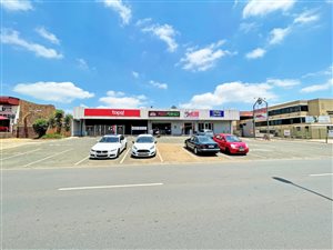 1588 m² Commercial space in Fairland