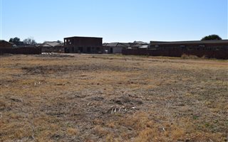 Commercial space in Baillie Park