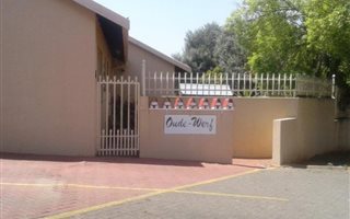 2 Bedroom Townhouse in Uitsig