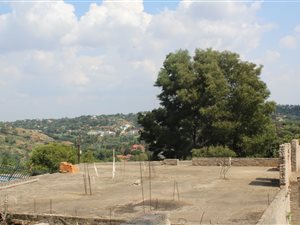 1000 m² Land available in Kloofendal