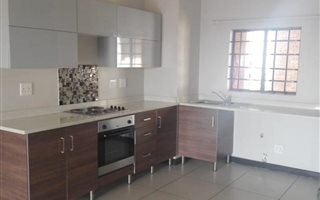 2 Bedroom Apartment in Rooihuiskraal North