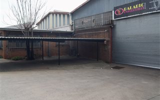 2200 m² Industrial space in Delville