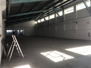 1124 m² Industrial space in Steeledale