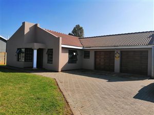 3 Bed House in Meyerton Park