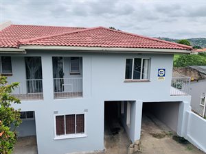6 Bed House in Trenance Manor