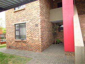 3 Bed Townhouse in Alrode