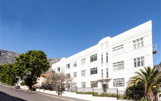 2 Bedroom Apartment in Oranjezicht