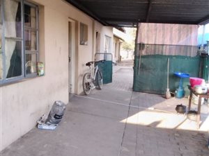 4 Bed House in East Lynne