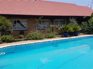 3 Bed House in Lodeyko