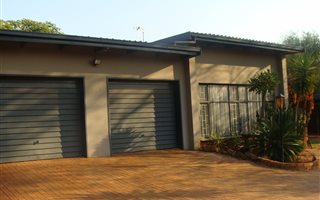 4 Bedroom House in Wonderboom