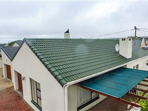 2 Bedroom House in Stilbaai