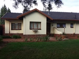 3 Bed House in Riamarpark
