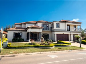 5 Bed House in Irene Farm Villages