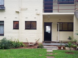 2 Bed Apartment in Umtentweni