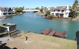 6 Bedroom House in St Francis Bay Canals