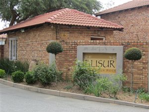 2 Bed Townhouse in Bromhof