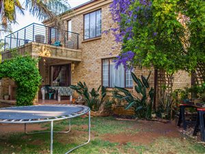 3 Bed Townhouse in Amorosa