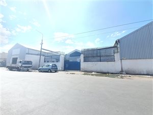 2000 m² Industrial space in Newtown