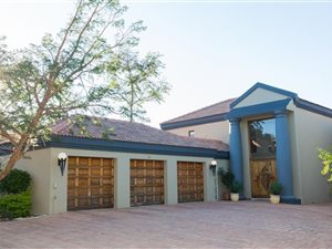 4 Bed House in Waterkloof
