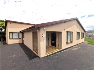 4 Bed House in Bombay Heights
