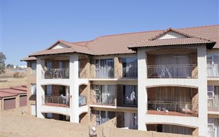 2 Bedroom Apartment in Erand Gardens