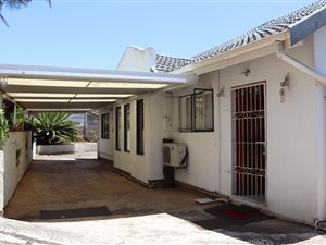 4 Bed House in Brindhaven
