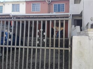 3 Bed House in Newlands East