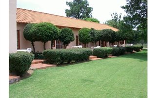 7 Bedroom House in Crowthorne