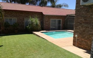 3 Bedroom House in Florauna
