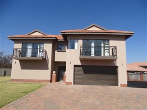 3 Bedroom House in Lifestyle Estate