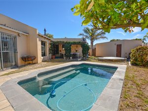 3 Bedroom House in Edgemead