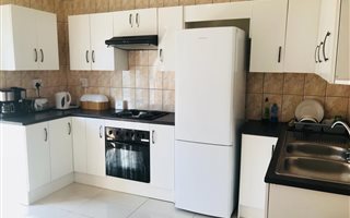 3 Bedroom Apartment in Parow Valley