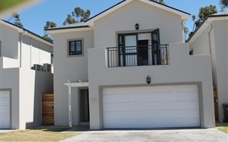 3 Bedroom Townhouse in Durbanville