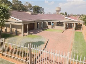 4 Bed House in Dal Fouche