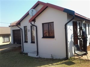 2 Bed House in Lotus Gardens
