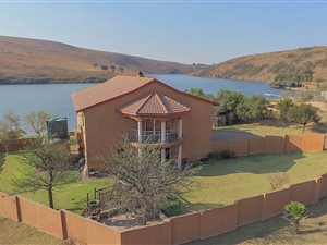 4 Bed House in Golden Mile Estate