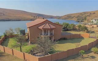 4 Bedroom House in Witbank Central