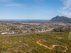 22 ha Land available in Fish Hoek