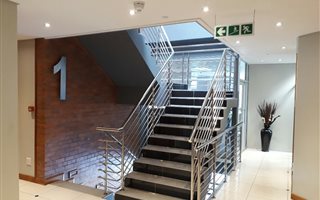 94 m² Office Space in Meerensee