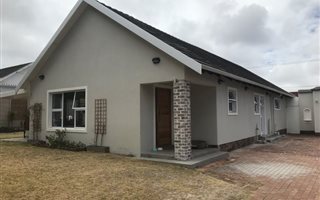3 Bedroom House in Meadowridge