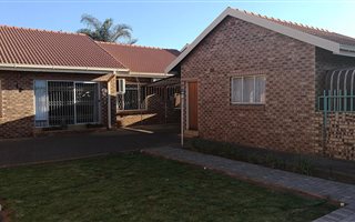 3 Bedroom House in Royldene