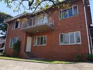 6 Bed House in Wentworth