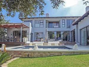 4 Bedroom House in Dainfern Golf Estate