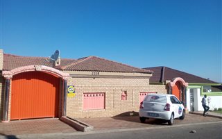 2 Bedroom House in Soweto Central