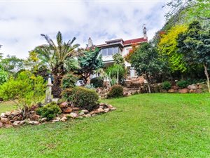 5 Bed House in Kensington