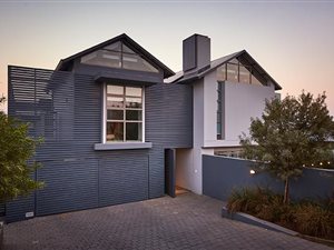 5 Bed House in Waterfall Country Estate