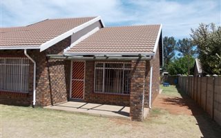 3 Bedroom House in Risiville
