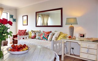 2 Bedroom Apartment in Bay View