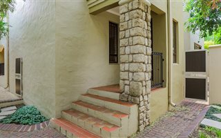 3 Bedroom Cluster in Lonehill