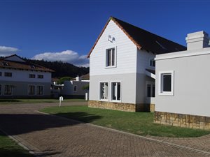 2 Bed Duplex in Keurboomstrand